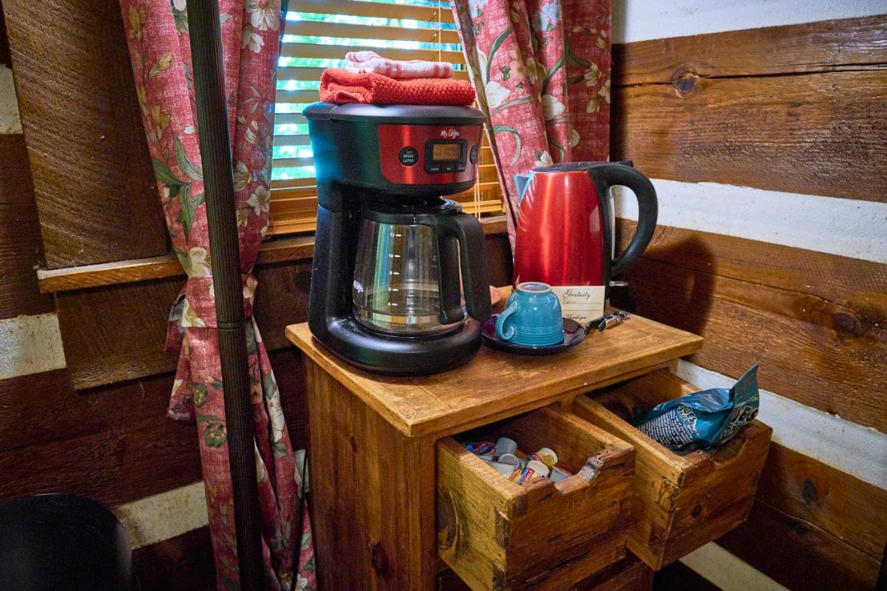 Creekwalk Inn Bed And Breakfast With Cabins Cosby Luaran gambar